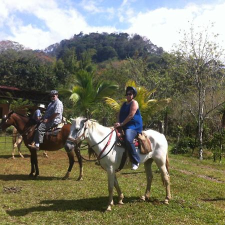 Hôtel Hacienda Monteclaro à Turrialba Extérieur photo