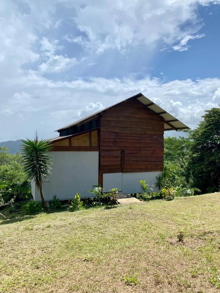 Hôtel Hacienda Monteclaro à Turrialba Extérieur photo